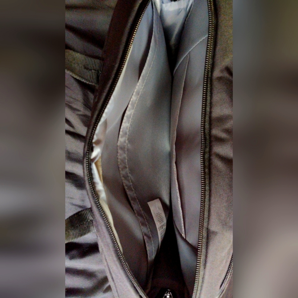 Amazon basic laptop case soft